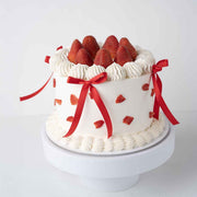 Bows and Berry 1 Kg Cake