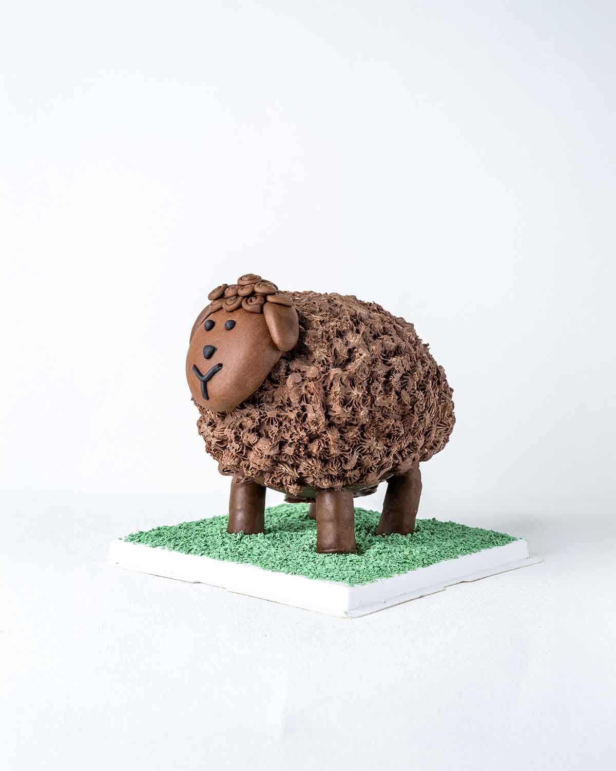 3D Milk Chocolate Sheep by Cravings Café – Sharethelove.ae