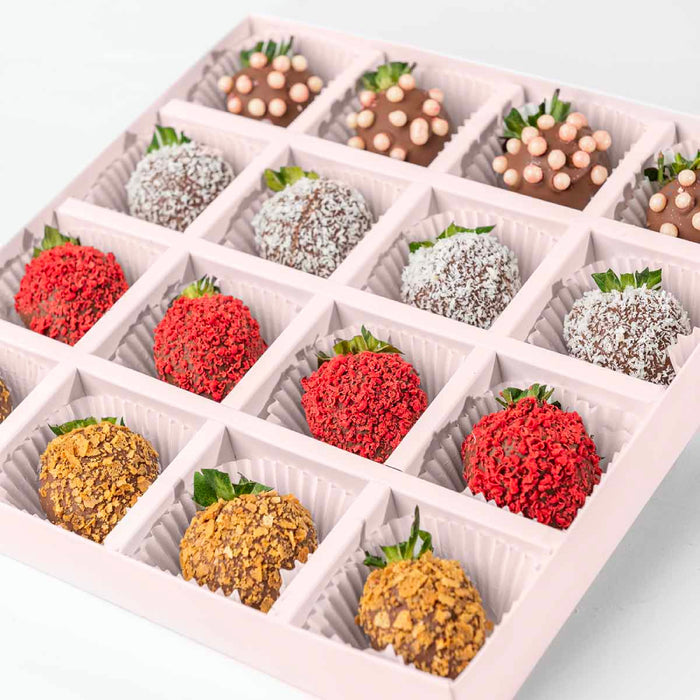 16 chocolate Strawberries '24 Collection