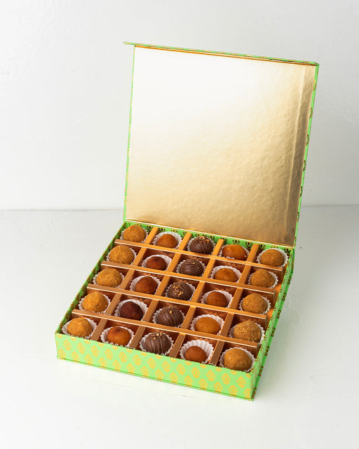 25 Ladoo's, Gulab Jamun and Truffles Gift box