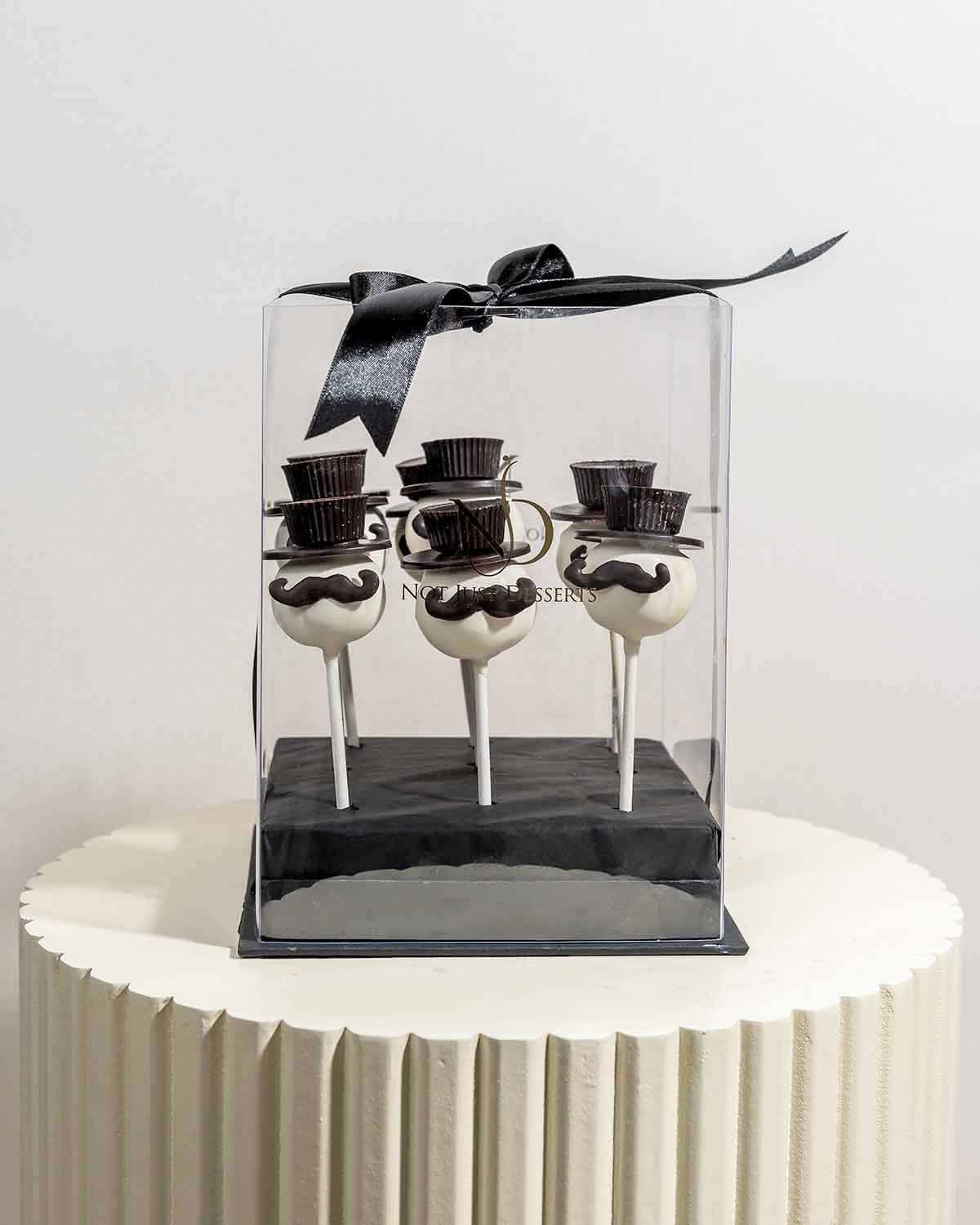 Cake pops with Moustache and Hat