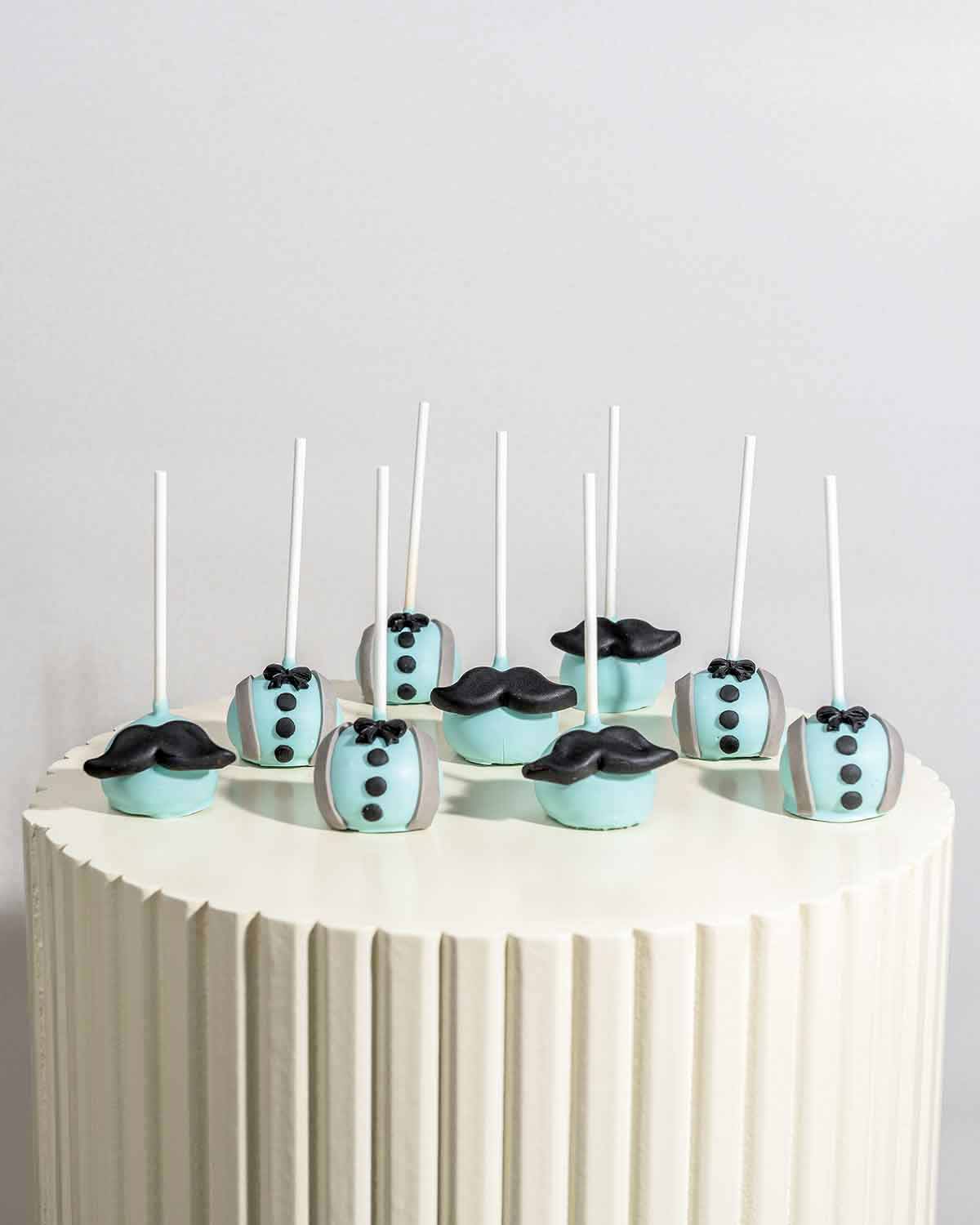 Cake Pops with Moustache