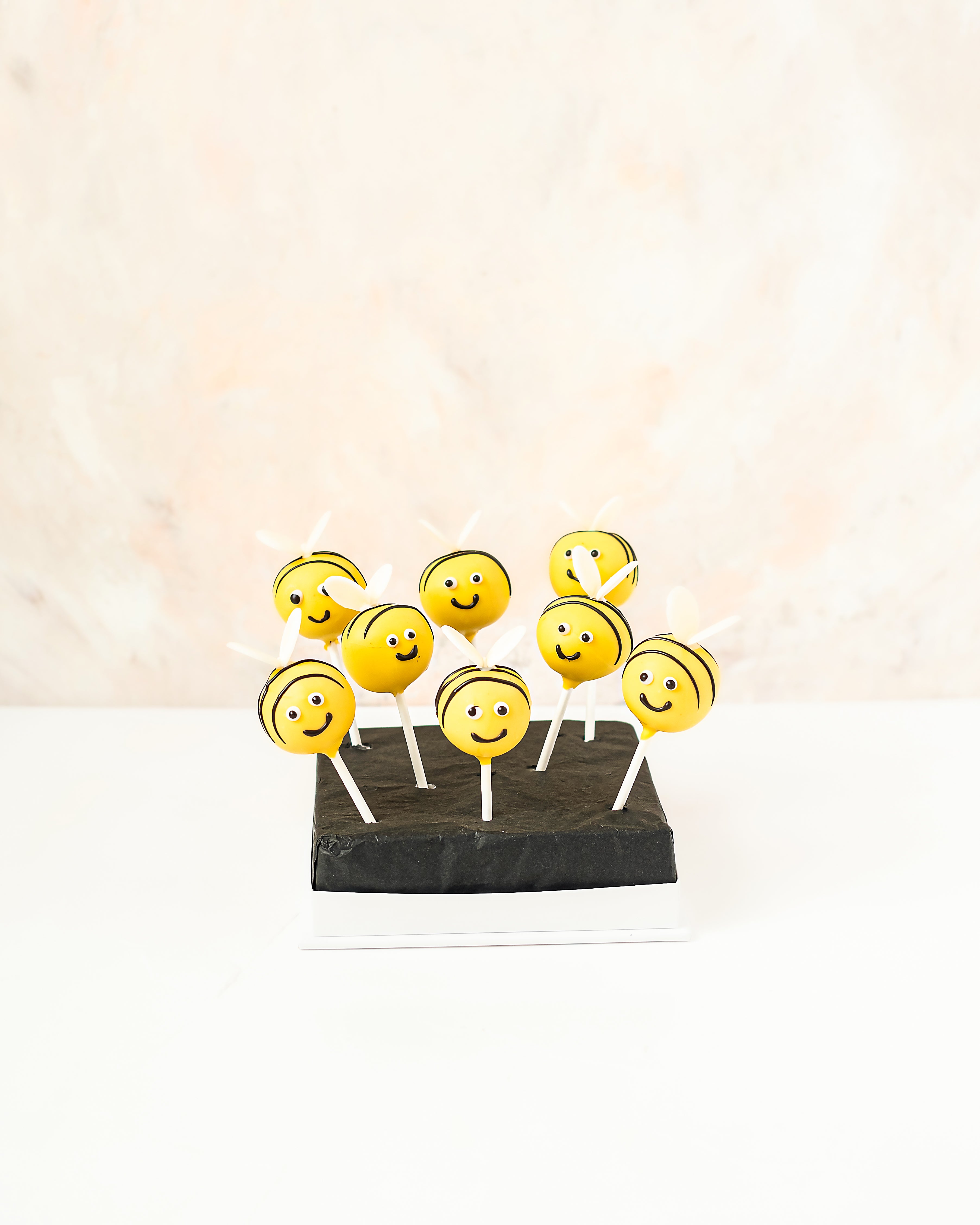 Bumble Bee Cake Pops