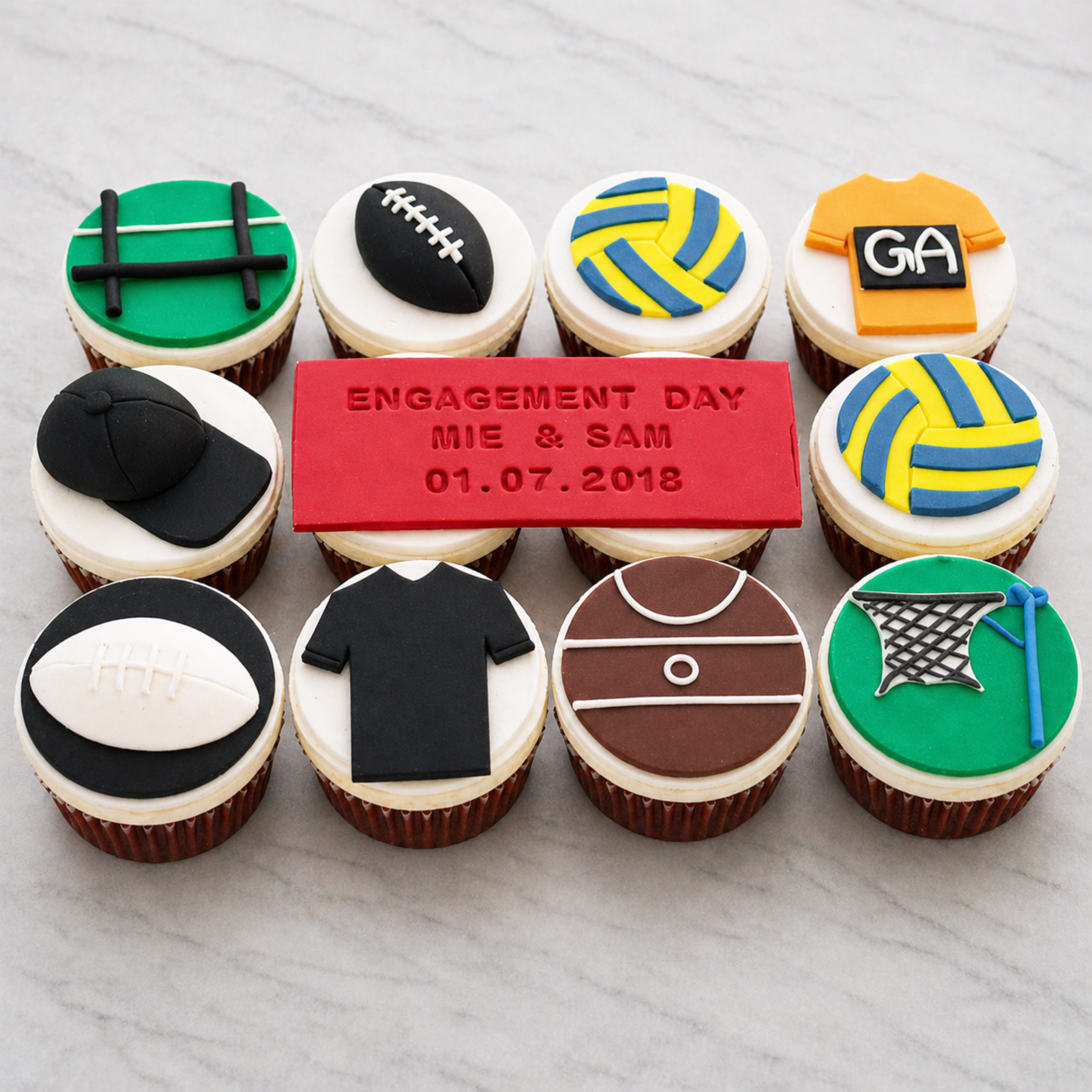 Sports Mix Cupcakes Set (12 Pieces)