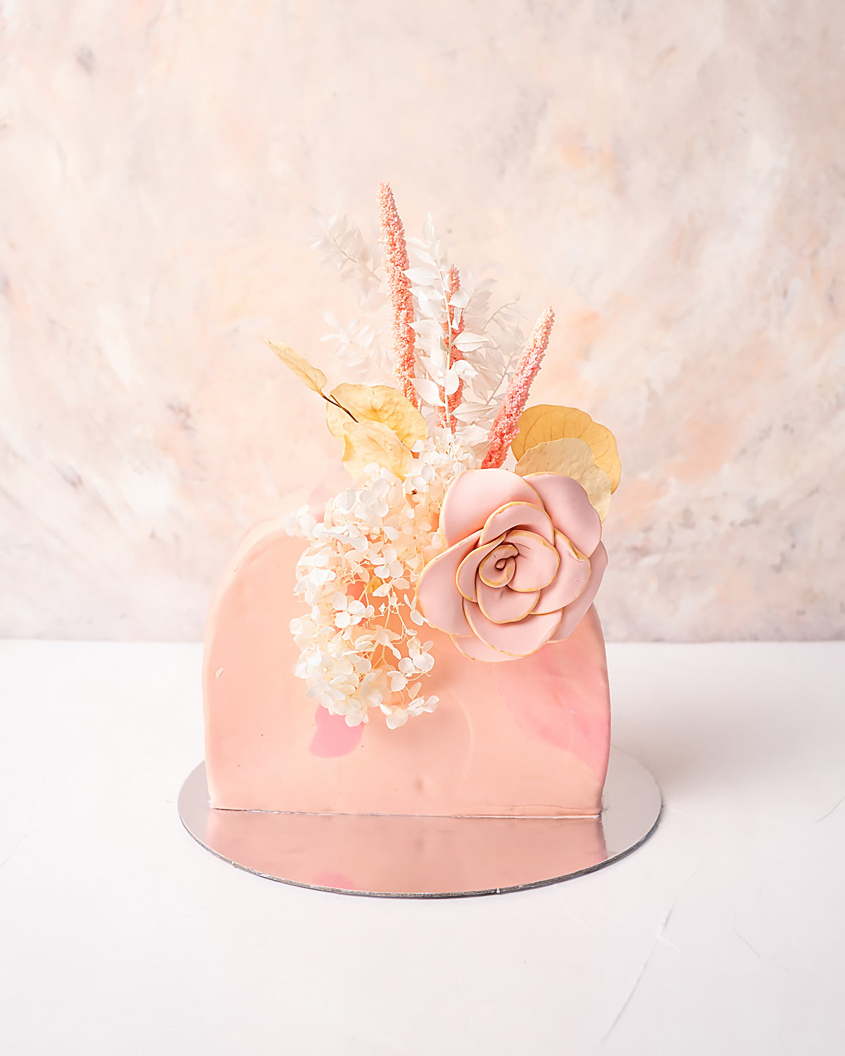 designer-cake-for-her