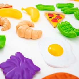 Kidkraft Deluxe Tasty Treats Pretend Food Sets (115 PCS)
