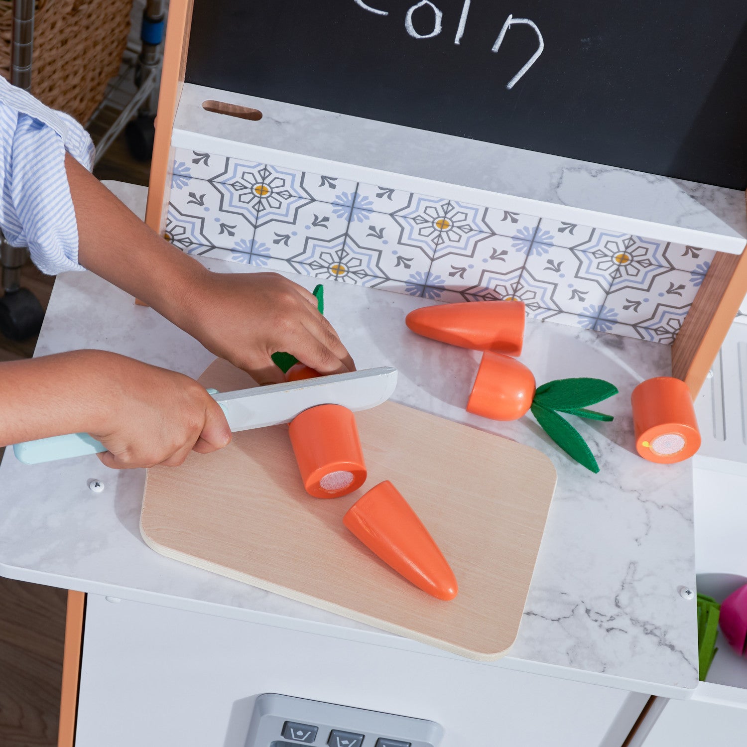 Farmhouse Play Kitchen with EZ Kraft Assembly™