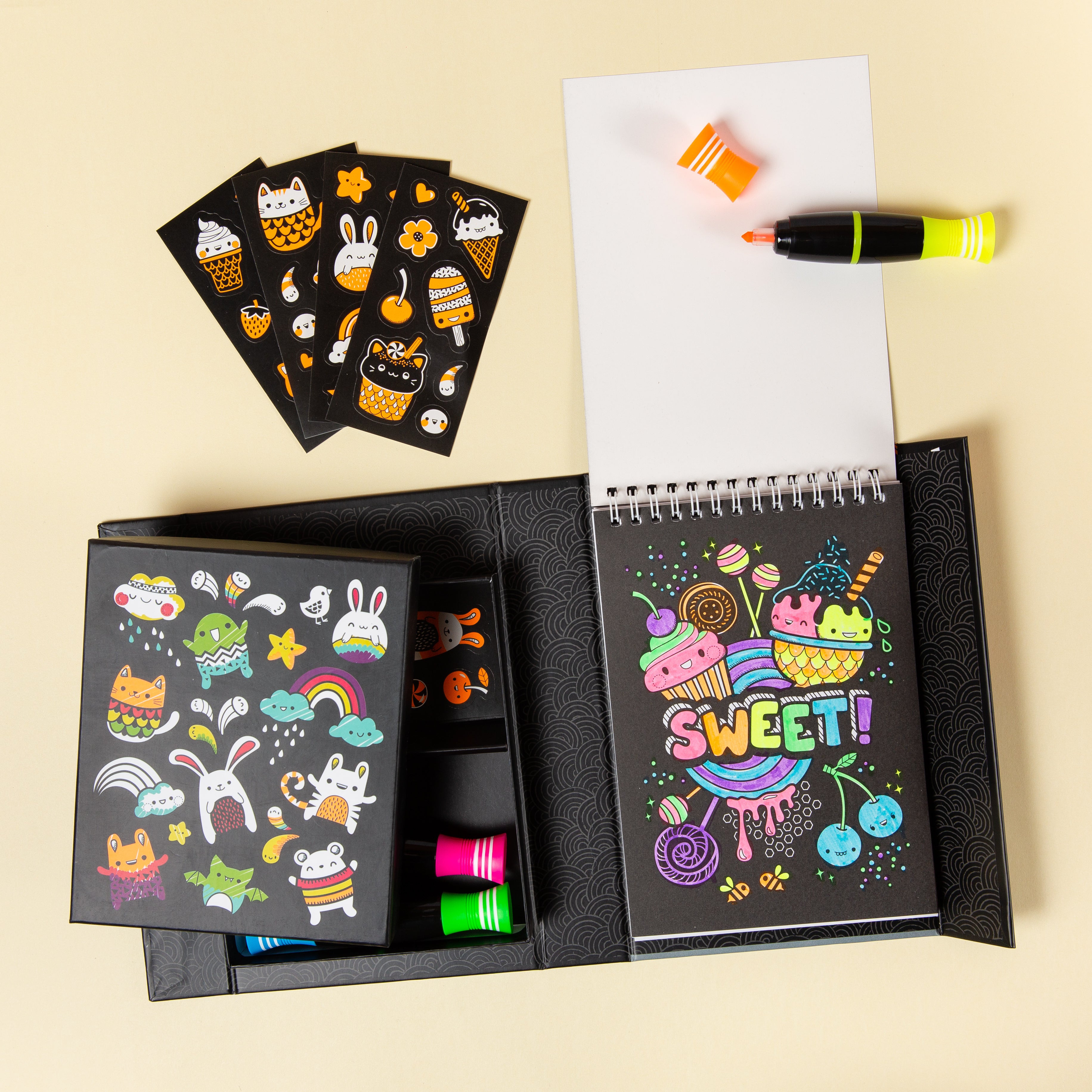 Neon Colouring Set - Glow Friends