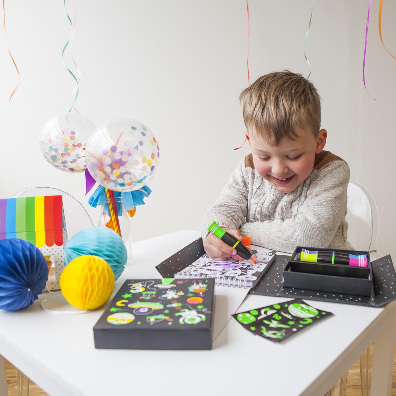 Neon Colouring Set - Outer Space