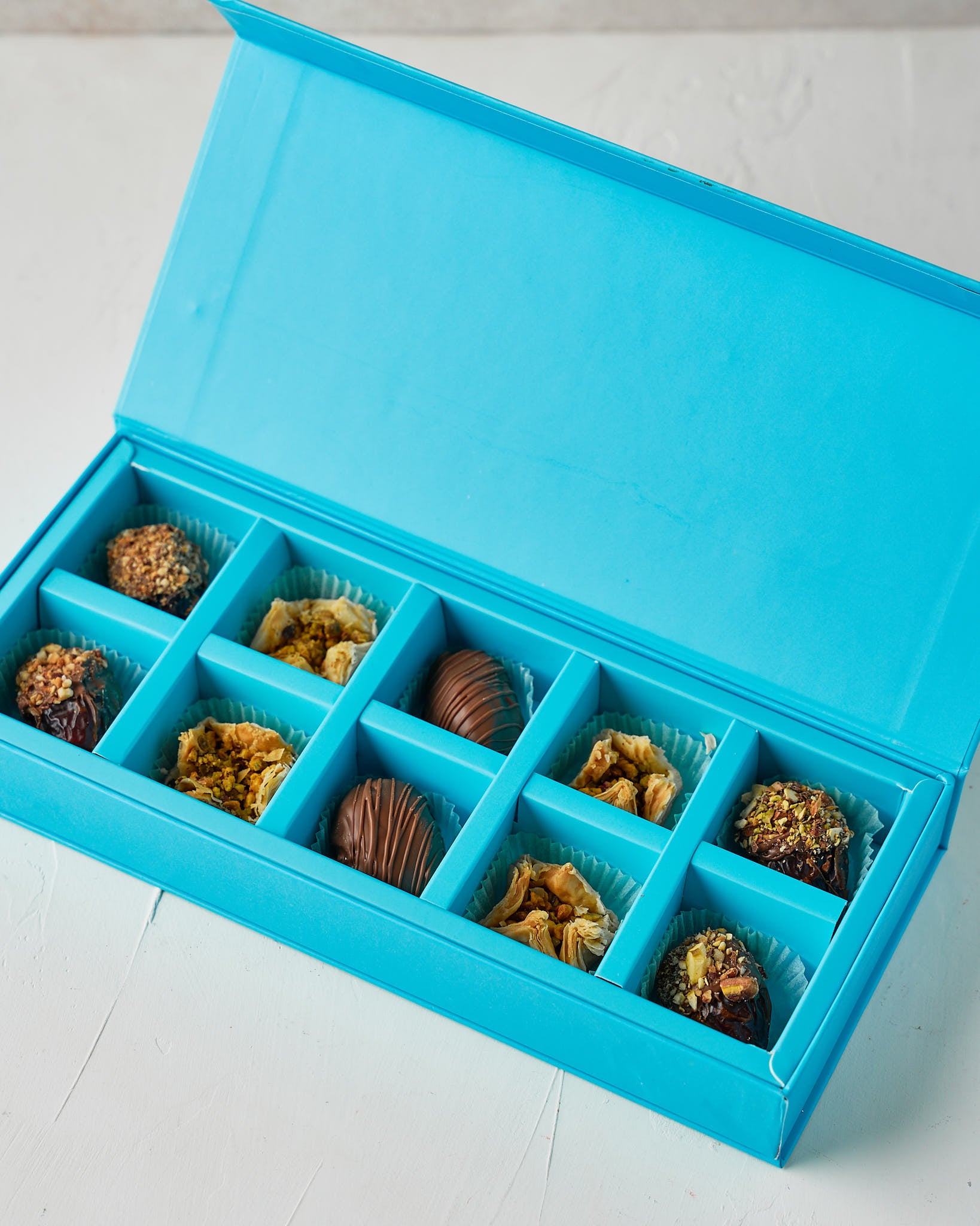 10pc Assorted Dates and Baklawa